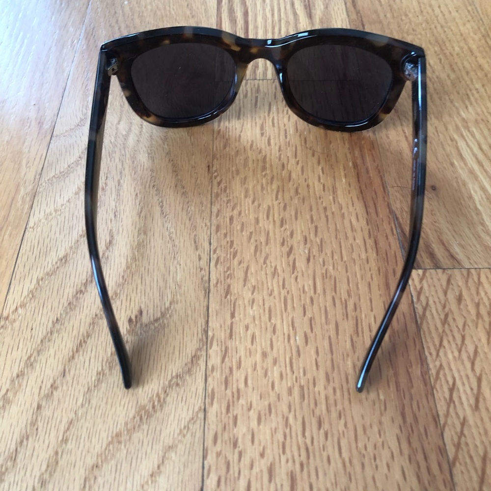 J Crew women’s sunglasses - Picture 3 of 8